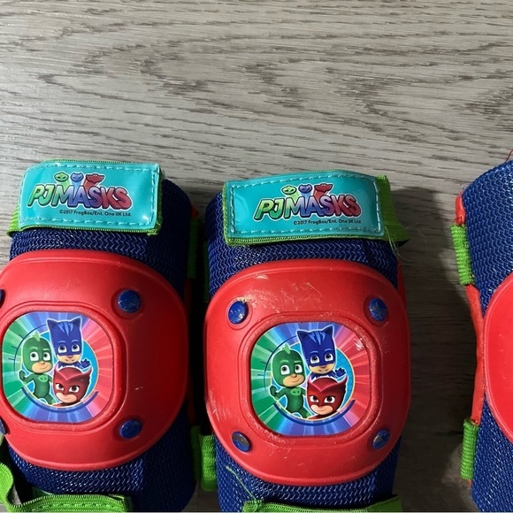 PJ Masks 2 Knee and 2 Elbow Pads Stretch Straps - Picture 4 of 10